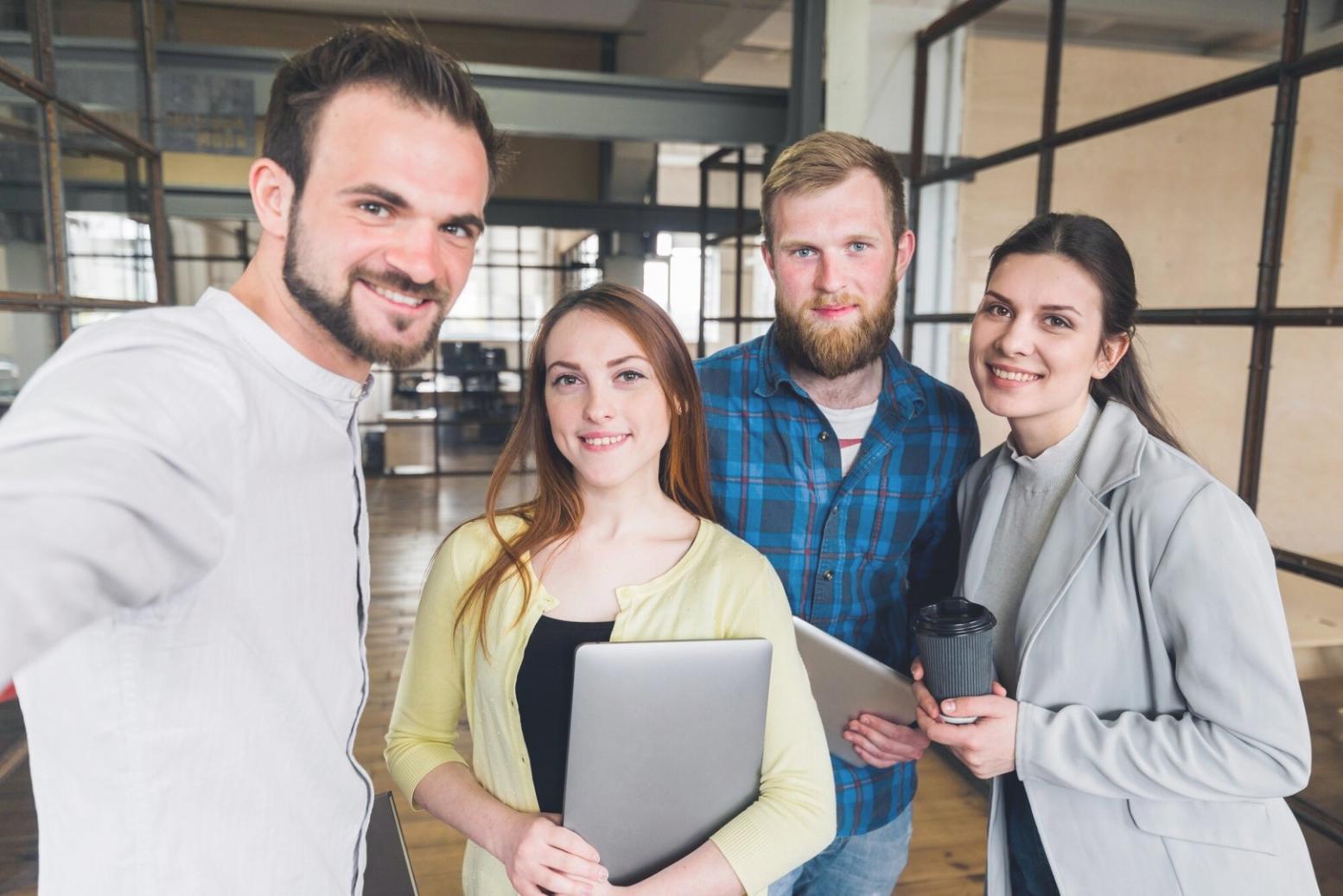 Session de formation pratique avec analyse de données financières en temps réel
